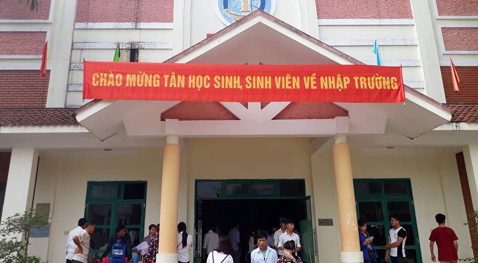 Tổ chức nhập học cho học sinh học trung cấp nghề kết hợp học văn hóa 2017