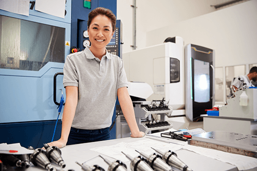 Kỹ thuật viên vận hành máy tiện CNC sẽ